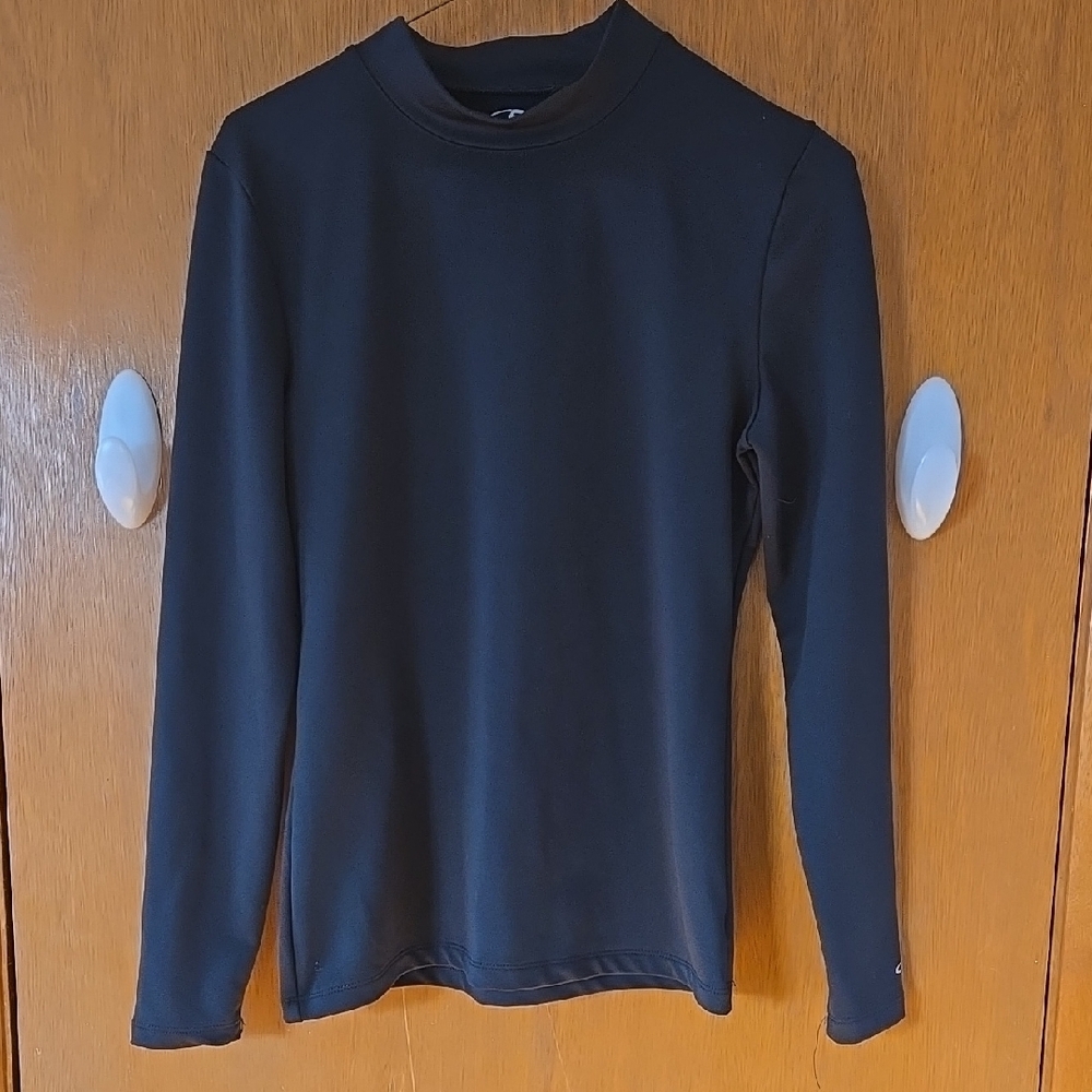 Champion Brand, Black Long Sleeve L. Boys  Rash Gard Size L.